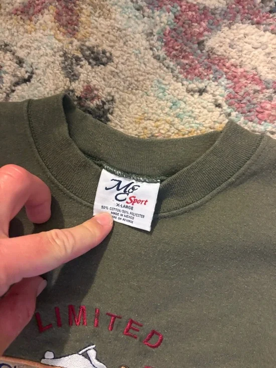 Vintage 90s Limited Edition Grandpa Olive Green Crewneck Sweatshirt - Picture 3 of 3